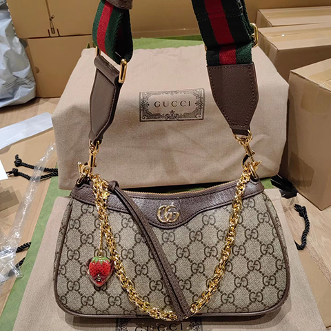 Gucci Ophidia系列手袋草莓包